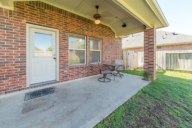 Building Photo - 28114 Helmsman Knolls Dr