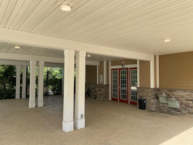 Building Photo - 2272 Del Carmel Way