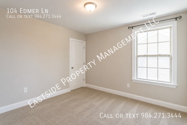 Building Photo - 104 Edmer Ln