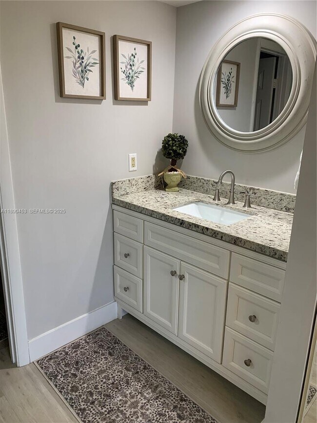 Building Photo - 1709 Whitehall Dr