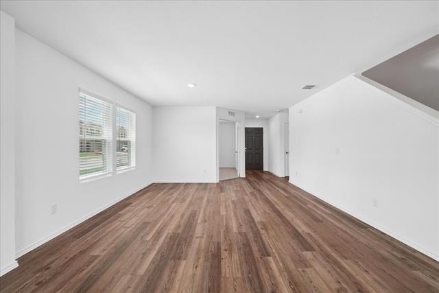 Building Photo - 16000 Isles Dr