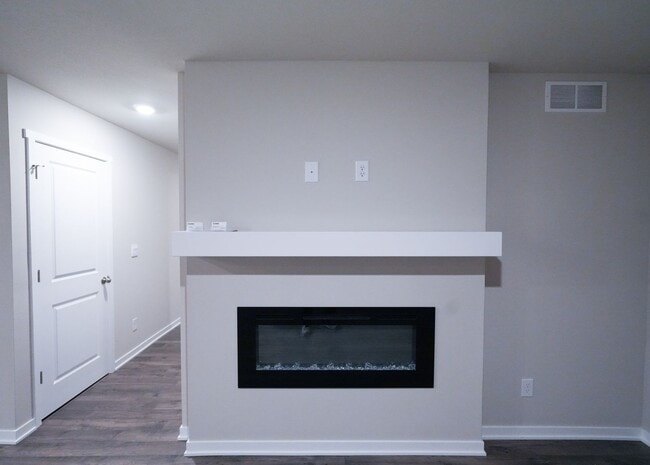 Building Photo - "Cyclist's Paradise: Spacious 2-Story Home...
