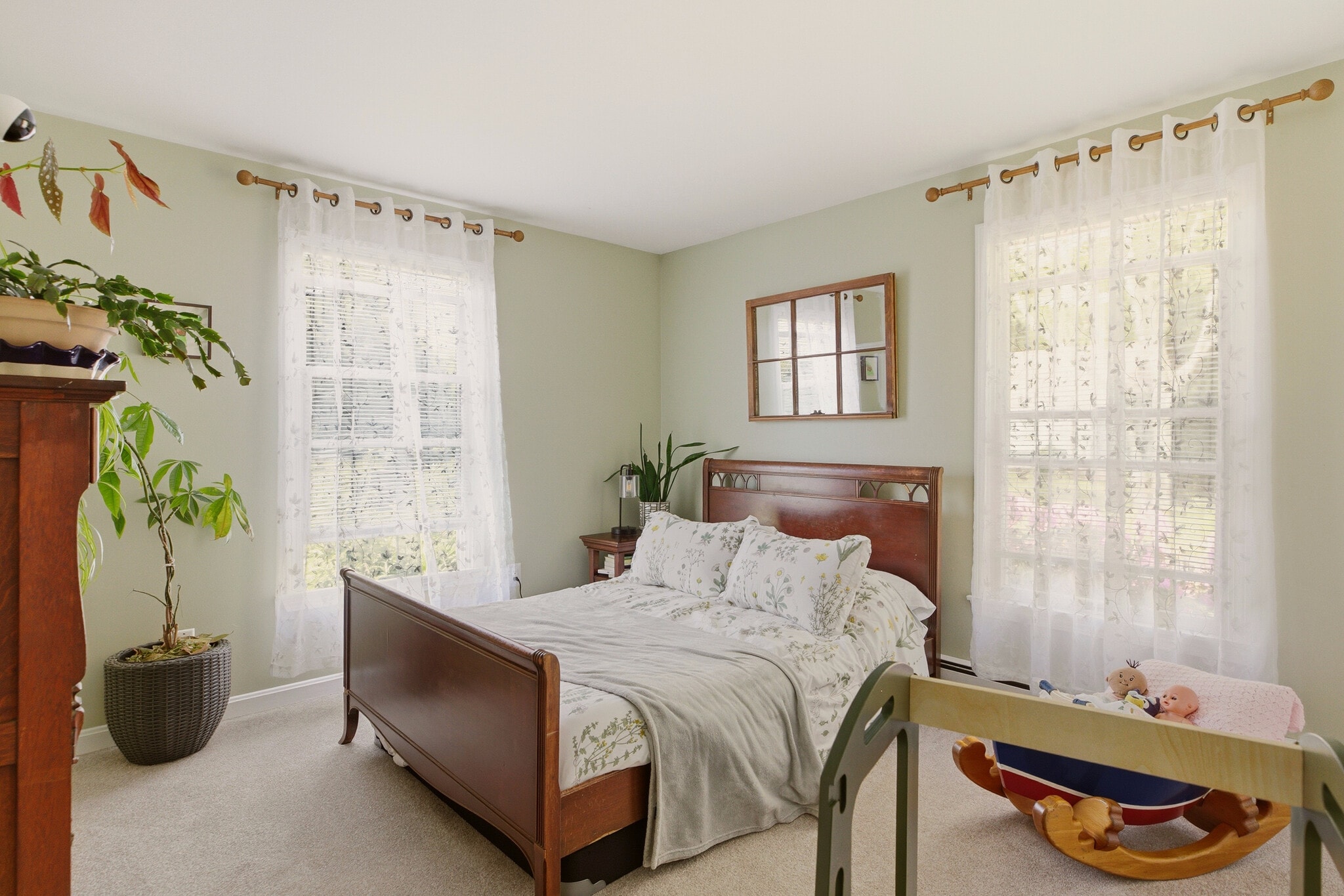 2nd bed - 51 Pleasant St