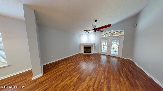 Building Photo - 12107 Livery Dr