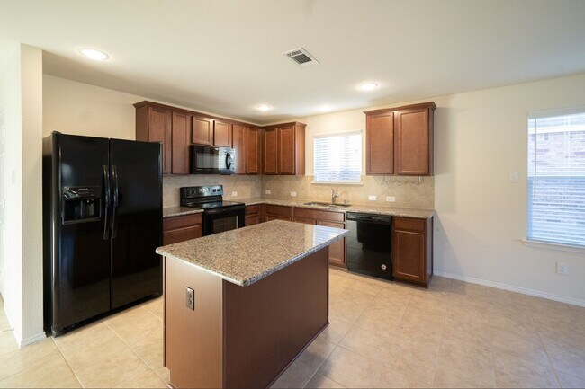 Building Photo - 140 Waxberry Dr