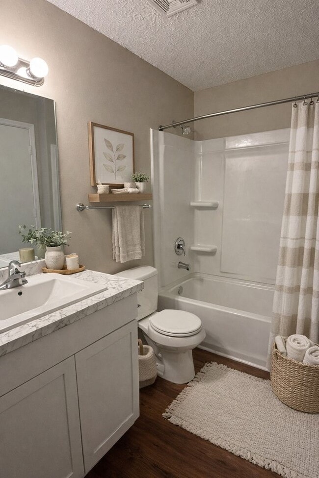 Building Photo - Private Condo in The Meridian, Mount Pleasant - Available July 1, 2026!