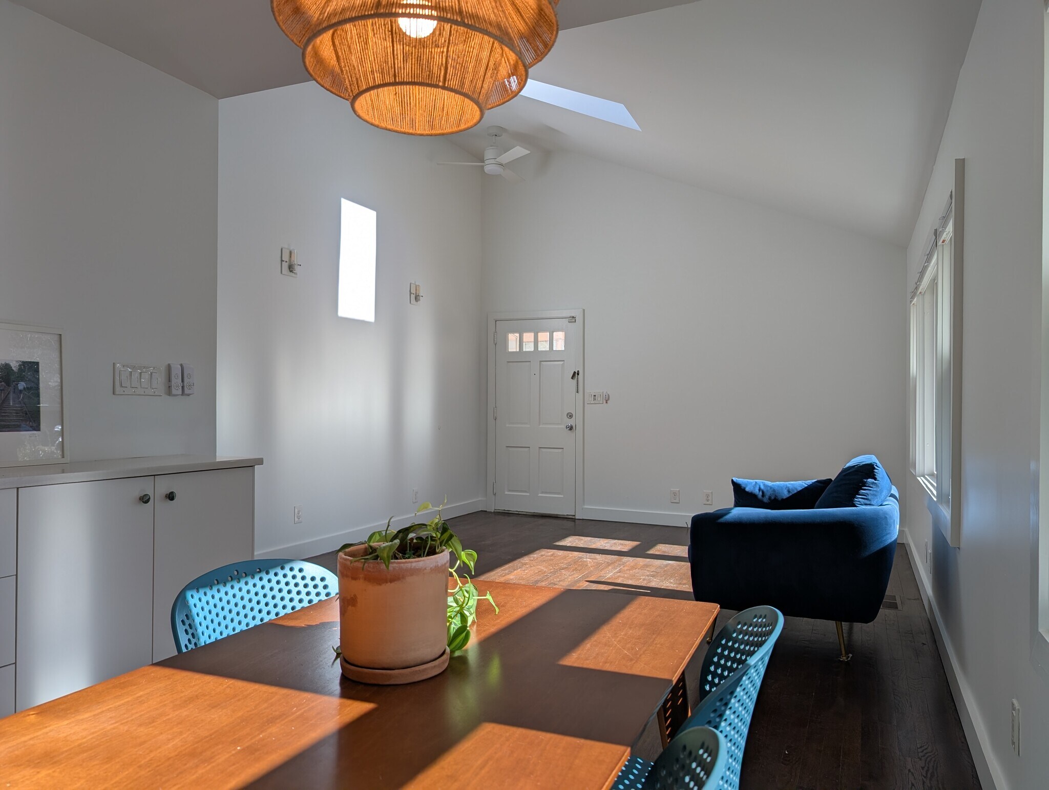 Kitchen - 1096 Oakfield Dr SE