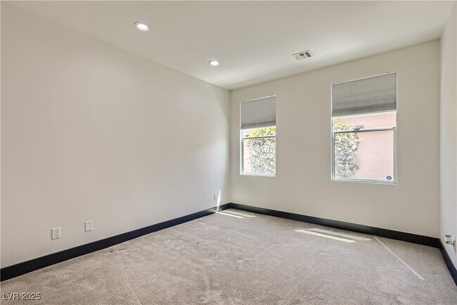Building Photo - 2870 Peaceful Grove St