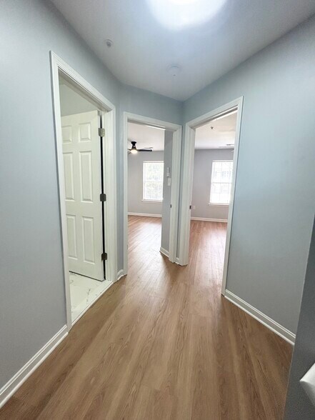 Building Photo - 331 Assembly Point Ct