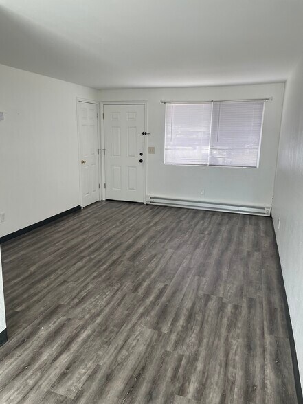 Living room - 3695 Fargo St
