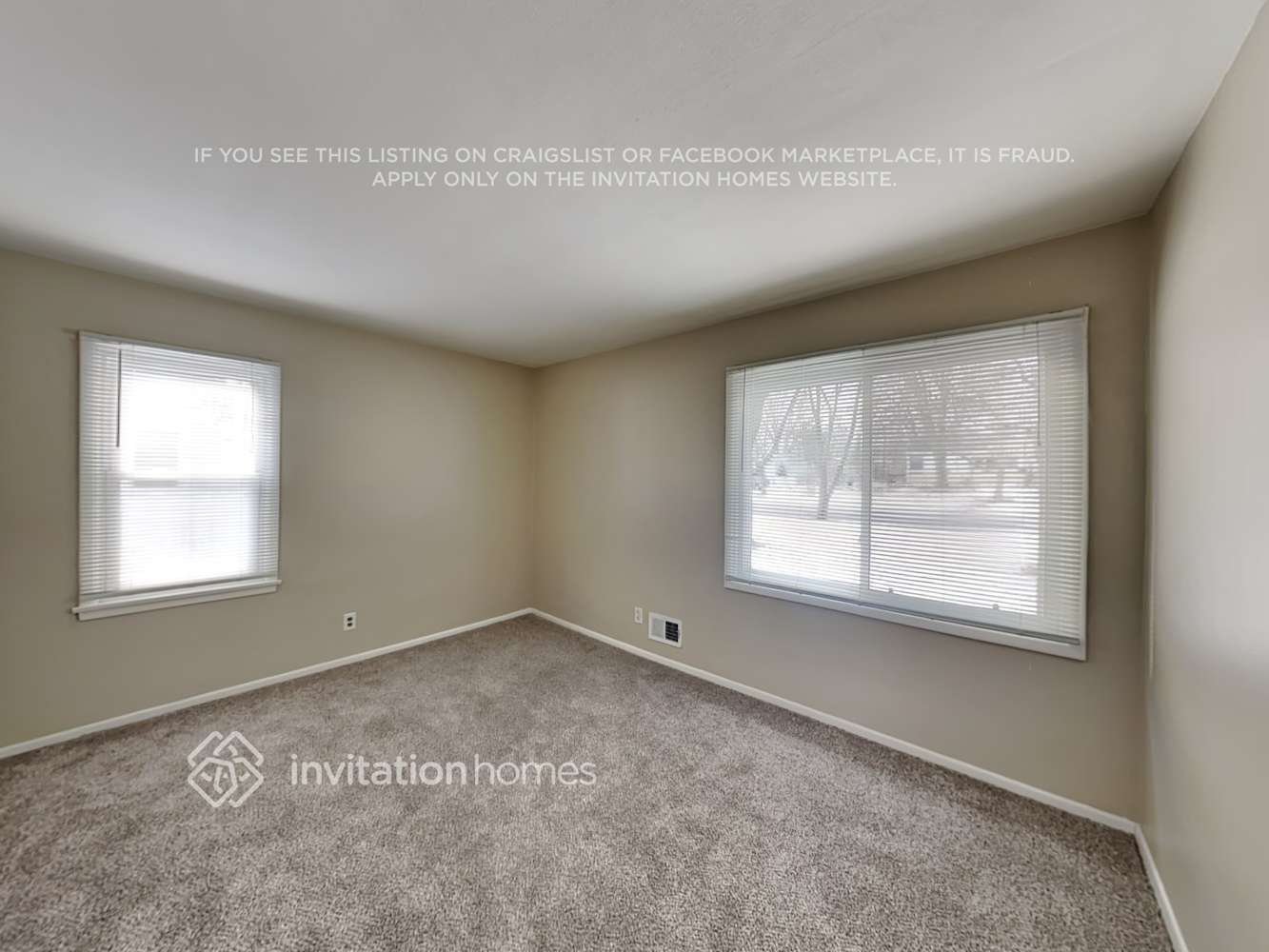 Building Photo - 2944 Albert St N