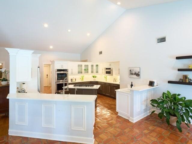 Building Photo - 3700 Embassy Dr