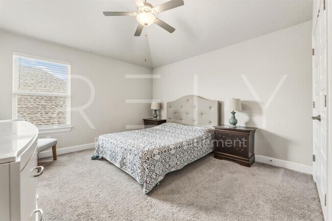 Building Photo - 240 Cross Timbers Dr