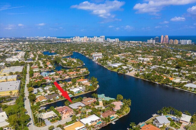 Building Photo - Northeast 16th Street, Fort Lauderdale, FL 33304 - 3 BR 3 BA single-family home