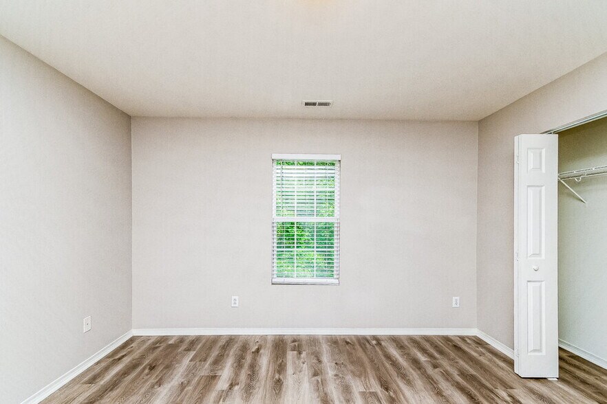Building Photo - 5457 Thunderidge Drive