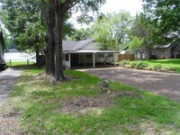 Building Photo - 13545 Northshore Loop