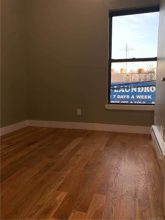 Building Photo - 1815 Putnam Ave