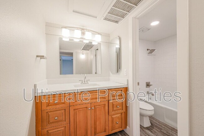 Building Photo - 4727 E Lafayette Blvd