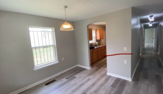 Building Photo - Charming 3BR House in Atlanta