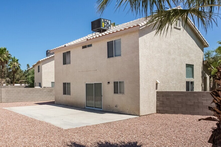 Building Photo - 7533 Hickory Hills Dr