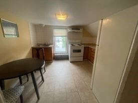 Primary Photo - 22 Fruit St