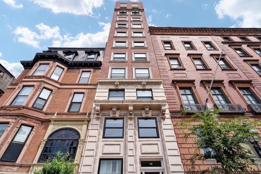 Building Photo - 48 Beacon St