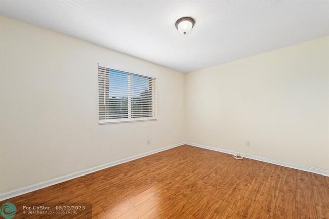 Building Photo - 8462 NW 40th St