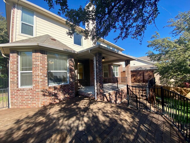 Building Photo - Gorgeous 5 Bed/ 3.5 Bath home in Lantana!