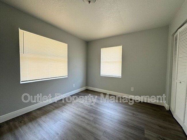 Building Photo - 440 S Hill Ave