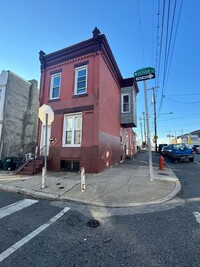 Building Photo - 1770 N Dover St