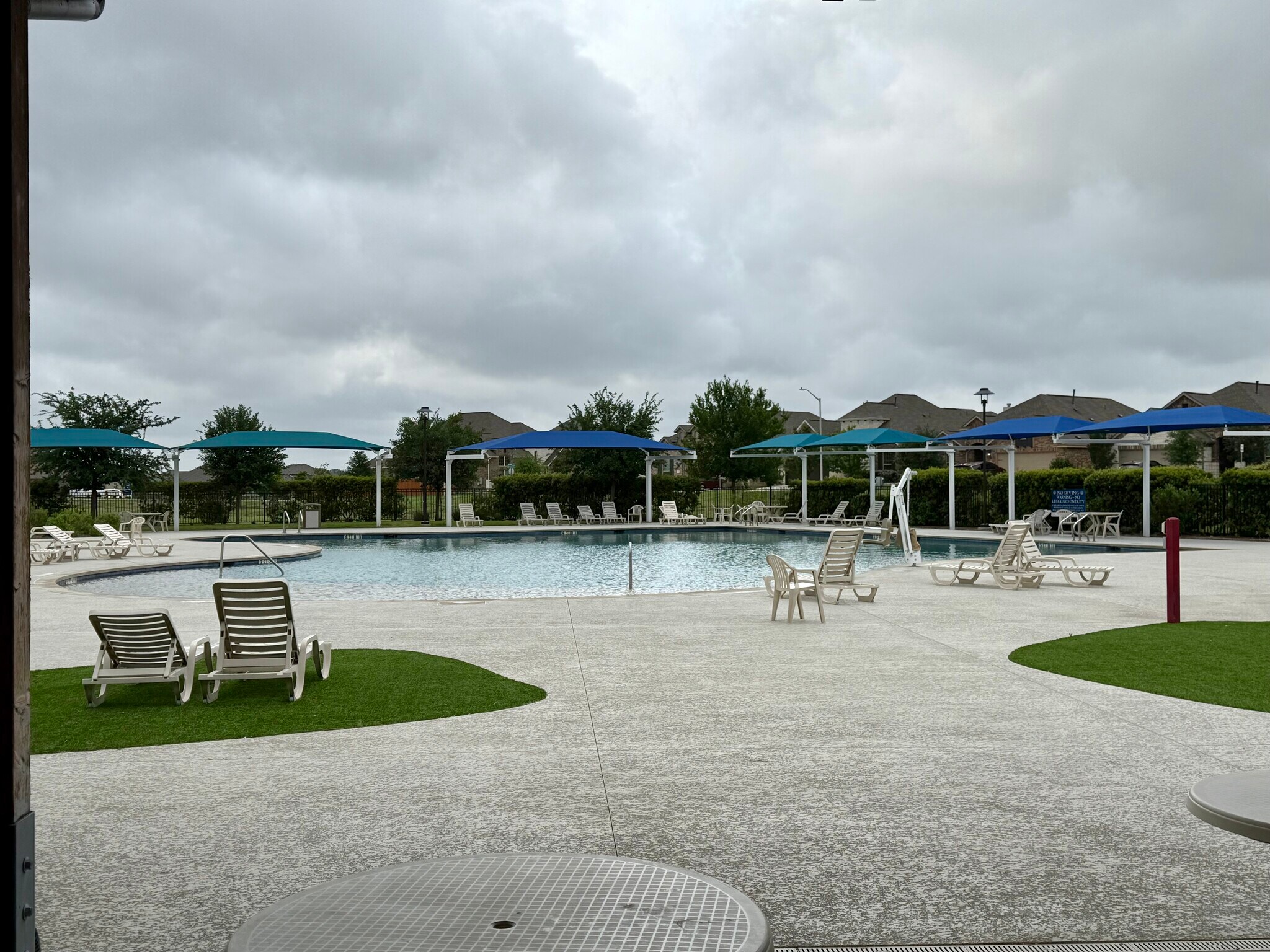 Building Photo - 480 Tailwind Dr