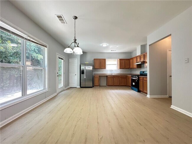 Building Photo - 2468 Worrall Hill Way