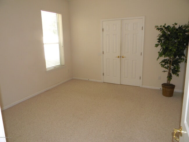 Building Photo - 10599 Roundwood Glen Ct