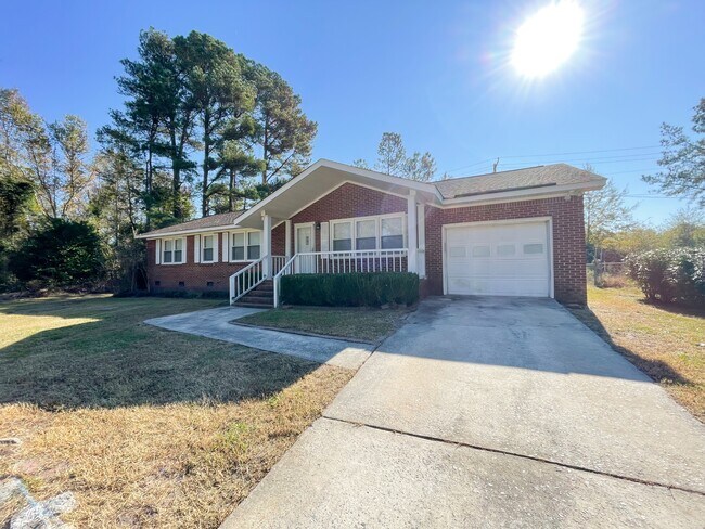 Building Photo - 306 Lloydwood Dr