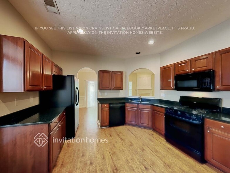 Building Photo - 527 Gables Ct