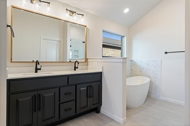 Building Photo - 13325 SW 8th St