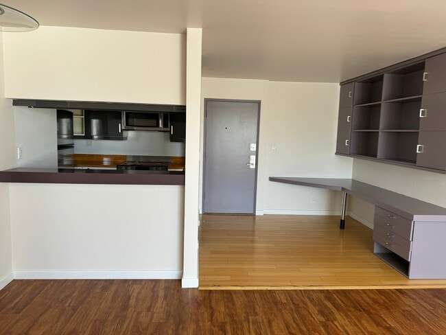 Building Photo - 1440 Veteran Ave