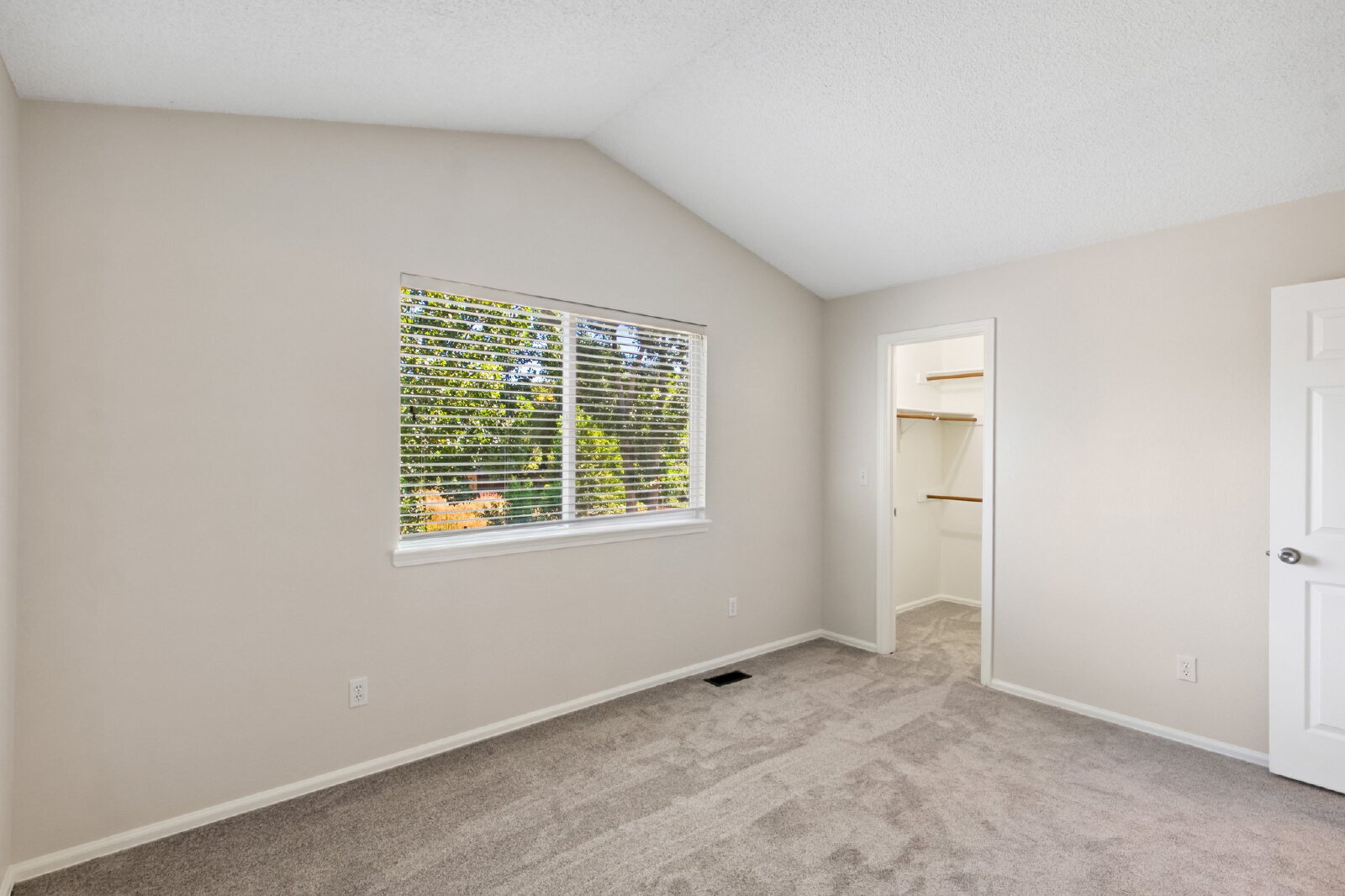Building Photo - 6067 Wisteria Dr