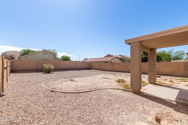 Building Photo - Spacious 3 bed, 2.5 bath in Maricopa