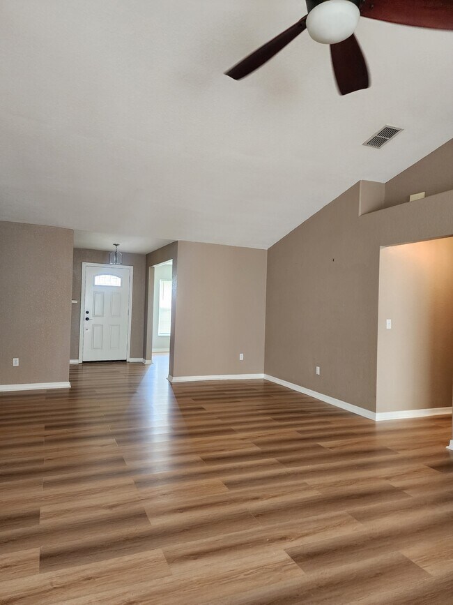 Building Photo - 505 Buckshot Ln
