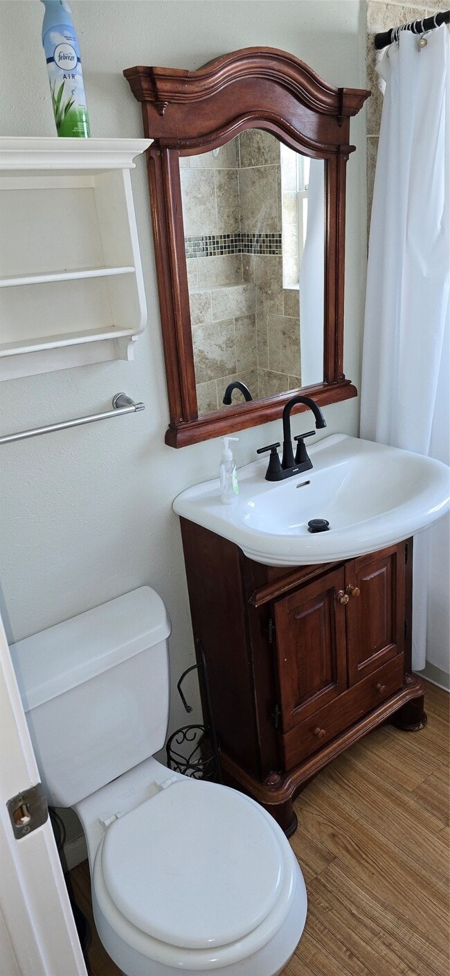 Building Photo - 1808 Avenue J