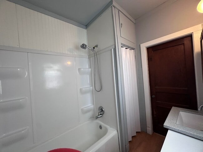 Building Photo - 101 Buchanan-