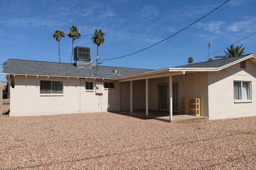 Back patio - 715 W 18th St