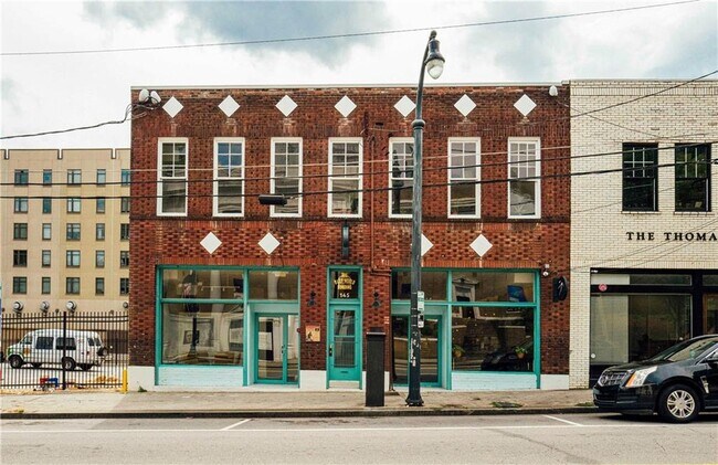 Primary Photo - 145 Auburn Ave NE