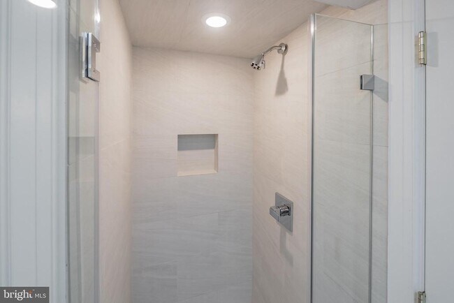 Building Photo - 1351 Wisconsin Ave NW