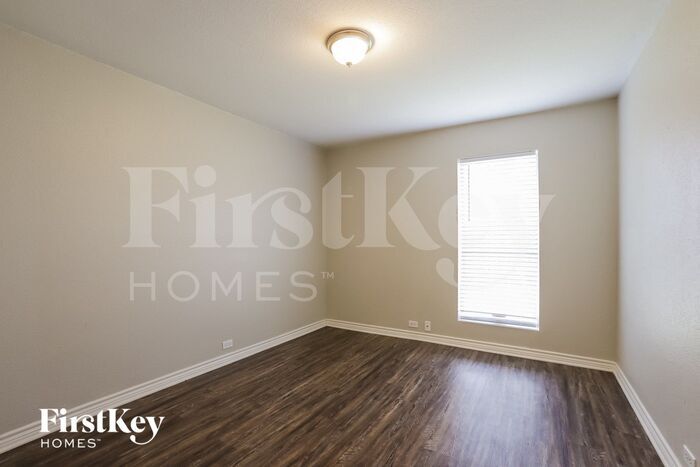 Building Photo - 8747 Summit Pines Dr