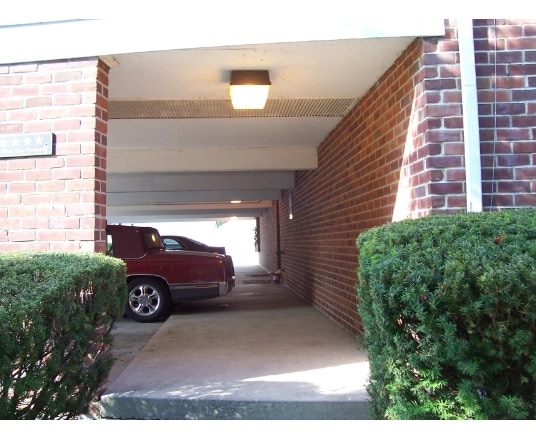 Building Photo - Whitehall Apartments