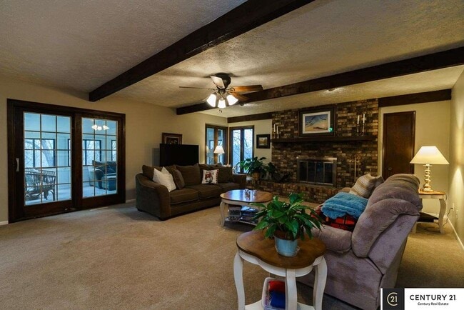 Building Photo - 845 Hidden Hills Dr