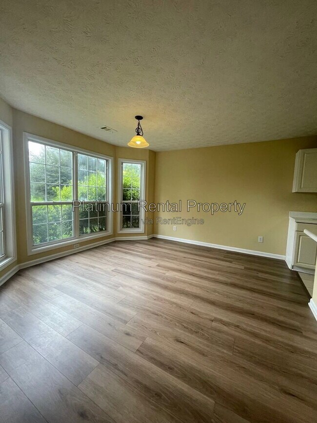 Building Photo - 810 Camelon Ct