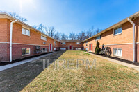 Building Photo - 2275 Holt Ave